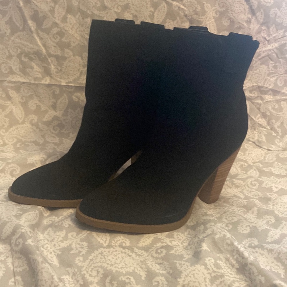 JustFab Ronny color Black size 7.5 Bootie